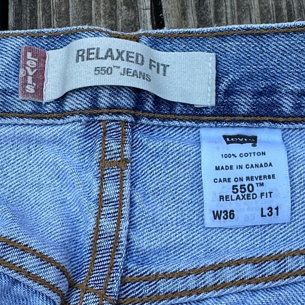 Levi's Light Blue Straight Men's Relaxed fit Jeans 550’s W36 L31 - Picture 3 of 8